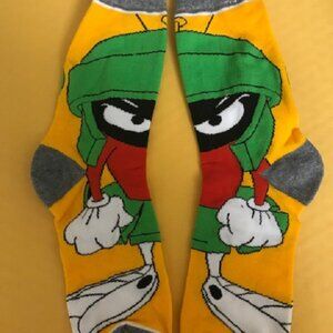 PAIR OF MARVIN The MARTIAN SOCKS UNISEX SIZE 6-12 BNWOT